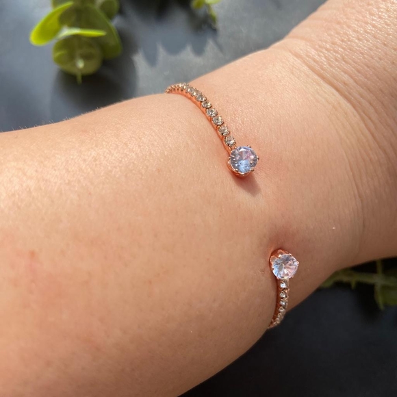 Rose Gold Luxury Bracelet - Picture 8 of 13